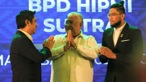 Ali Mazi dan Ketua BPD HIPMI Sultra Alfian Taufan Putra. Foto: Jojon/ANTARA FOTO