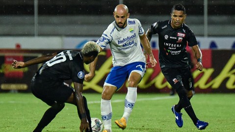 Persib vs Madura United. Foto: Instagram/@persib