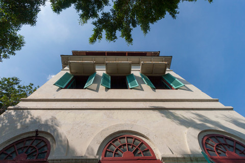 Menara Syahbandar, Jakarta.  Foto: Budi Winarno/shutterstock