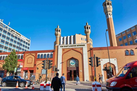 Ilustrasi masjid di Inggris. Foto: Juan Manuel Aparicio Diez/Shutterstock