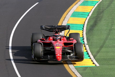 Pebalap Ferrari Charles Leclerc saat balapan F1 Grand Prix Australia di Sirkuit Albert Park, Australia, Minggu (10/4). Foto: Loren Elliott/REUTERS