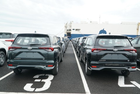 Ekspor mobil Toyota produksi Indonesia dari Pelabuhan Patimban, Selasa (8/3).  Foto: dok. TMMIN