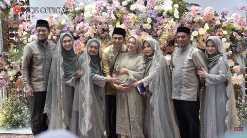 Pengajian 4 bulanan kehamilan Ria Ricis. Foto: YouTube/Ricis Official