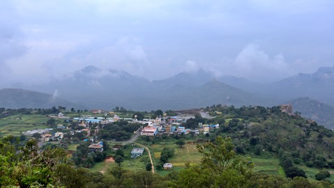 Ilustrasi Desa Karnataka di India. Foto: manoj_kulkarni/Shutterstock