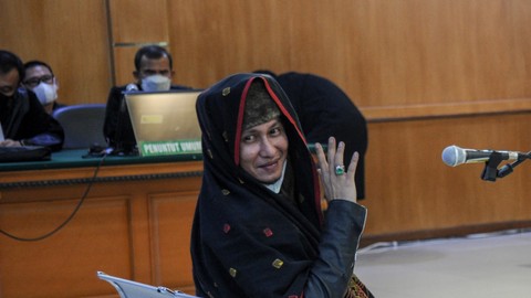 Terdakwa kasus dugaan penyebaran berita bohong Bahar Bin Smith menjalani sidang dengan agenda pembacaan eksepsi di Pengadilan Negeri Bandung, Jawa Barat, Selasa (12/4/2022). Foto: Raisan Al Farisi/ANTARA FOTO
