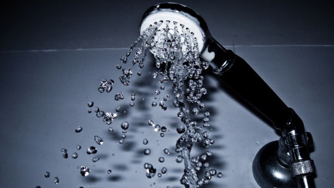 8 Arti Mimpi Mandi Keramas Baik Atau Buruk Kumparan Com