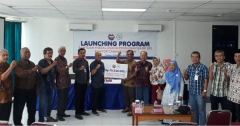 Ybm Bri Luncurkan Program Bantuan Usaha Peduli Para Purnabakti Kumparan Com