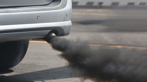 Asap mobil berwarna hitam Foto: dok. Istimewa