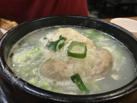 Samgyetang, sup ayam ginseng. Foto: Adhie Ichsan/kumparan