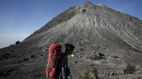 Ilustrasi pendaki Gunung Merapi. Foto: Antara/Hendra Nurdiyansyah