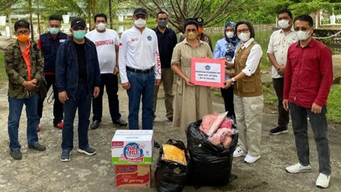 Bupati Sitaro Bawa Bantuan untuk Korban Banjir Bandang di Bolmong