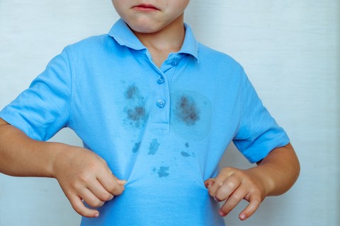 Ilustrasi noda getah di baju. Foto: Hayla/Shutterstock