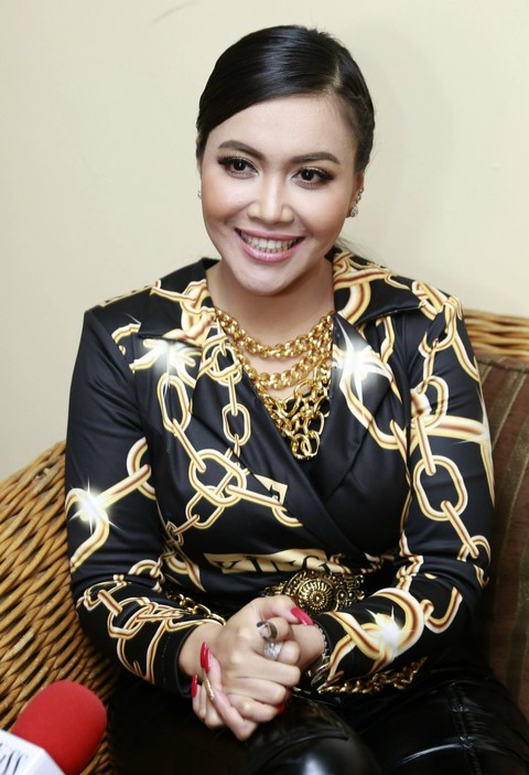 Penyanyi dangdut Denada. Foto: Ronny/kumparan