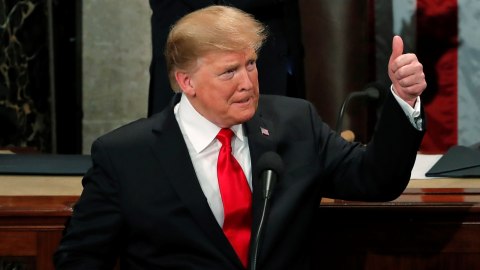 Presiden Amerika Serikat, Donald Trump saat pidato kongres kenegaraan di Capitol Hill, Washington, Amerika Serikat. Foto: REUTERS/Jim Young