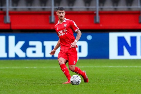 Mees Hilgers. Foto: Twitter/@fctwente