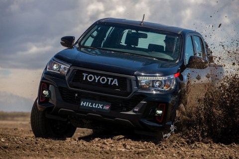 Toyota Hilux Gr Sport Pikap Buas Dengan Mesin V6 Kumparan Com