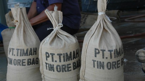 Biji timah di pabrik PT Timah (Persero) Tbk (TINS). Foto: PT Timah 