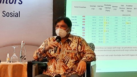 Pengamat BUMN dari FE UI Toto Pranoto memaparkan kondisi BUMN di diskusi soal likuidasi BUMN, Rabu (17/11). Foto: Wendiyanto Saputro/kumparan