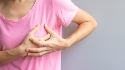 Ilustrasi payudara ibu sakit. Foto: Jo Panuwat D/Sjutterstock