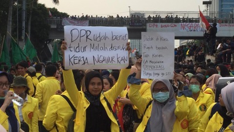 Poster Poster Mahasiswa Di Demo Dpr Yang Mencuri Perhatian Kumparan Com