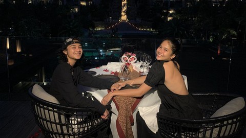 Bastian Steel dinner bareng Sitha Marino. Foto: Instagram/@bastiansteel