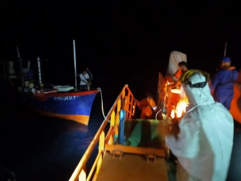 Kapal Mati Mesin, 6 Nelayan di Maluku Utara Dievakuasi Basarnas Ternate