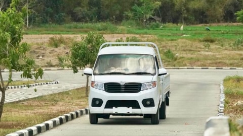 Tes mobil Esemka di Pabrik Mobil Esemka, Sambi, Boyolali, Jawa Tengah. Foto: Dok. Setpres-Kris