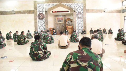 TNI AL Gelar Doa Bersama Serentak Peringati 40 Hari Gugurnya Kru KRI Nanggala (1)