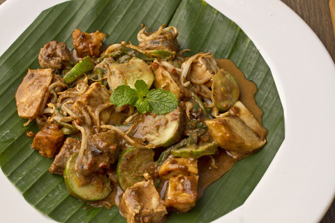Ilustrasi rujak cingur Foto: Dok.Shutterstock