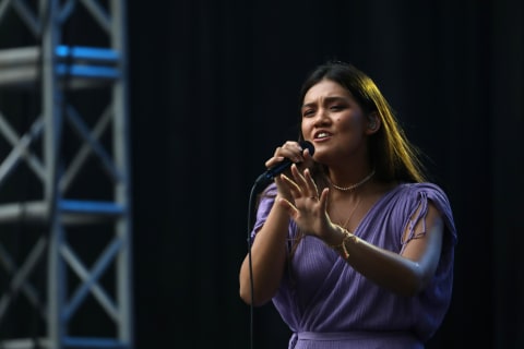 Penampilan Monita Tahalea di JGTC Universitas Indonesia, Depok, Minggu (24/11/2019). Foto: Nugroho Sejati/kumparan