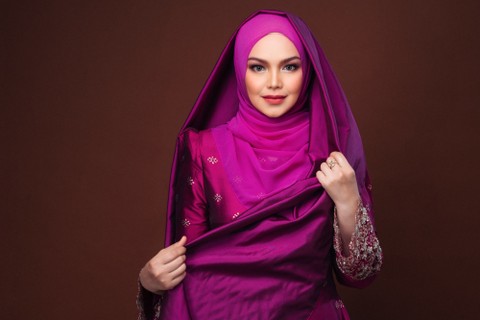  Atta Halilintar, Aurel hermansyah, dan Siti Nurhaliza rilis single Alhamdulillah   Foto: Sumber: AHHA Music