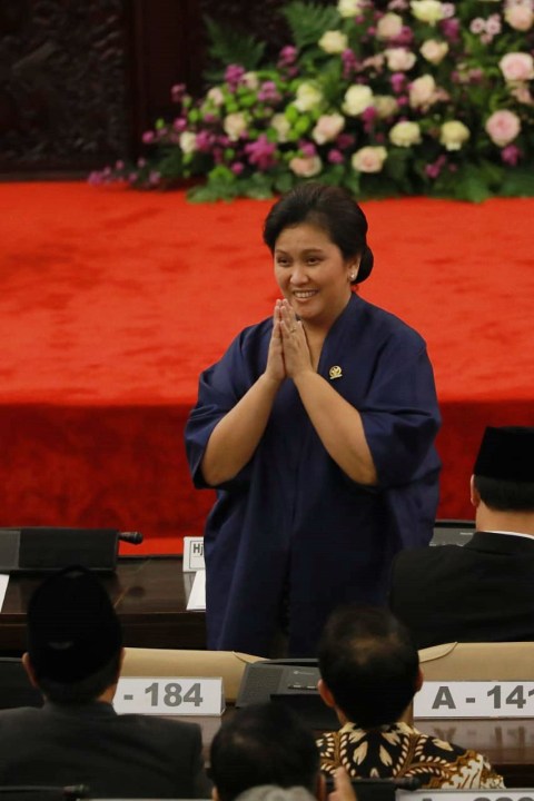 Lestari Moerdijat memberikan salam saat Sidang Paripurna MPR di di Gedung Nusantara, Komplek Parlemen, Jakarta. Foto: Fanny Kusumawardhani/kumparan