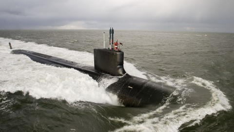 Kapal selam Virginia Angkatan Laut AS menjalani uji coba laut Bravo pada 26 November 2009. Foto: US NAVY / AFP