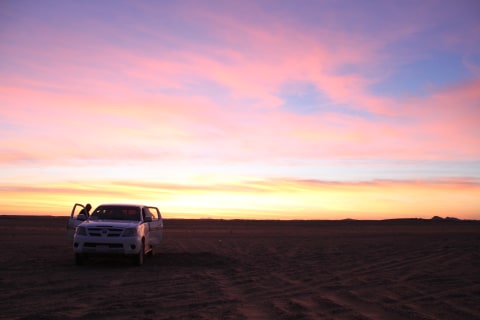 Ilustrasi perjalanan. Foto: Flickr / Omar Robert Hamilton