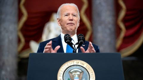 Presiden AS Joe Biden memberikan pidato peringatan kerusuhan pendukung Trump di US Capitol, Washington, DC. Foto: Greg Nash/Pool via REUTERS