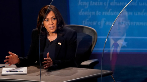 Calon wakil Presiden dari Partai Demokrat Kamala Harris memberikan tanggapan saat debat kampanye wakil presiden di kampus Universitas Utah, Salt Lake City, Utah, Amerika Serikat.  Foto: Morry Gash/Pool via REUTERS