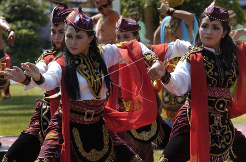 Pola Lantai Tari Remo Sutinah Pola Garis Lurus Ala Seni Tari Dari Bondowoso Kumparan Com Pola Lantai Tari Remo Sutinah Pola Garis Lurus Ala Seni Tari Dari Bondowoso Kumparan Com