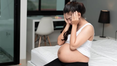 Ilustrasi ibu hamil sakit kepala. Foto: Shutter Stock