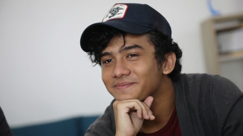 Pemain film Tersanjung The Movie, Kevin Ardilova, saat berkunjung ke kantor kumparan, Senin (9/3). Foto: Faisal Rahman/kumparan