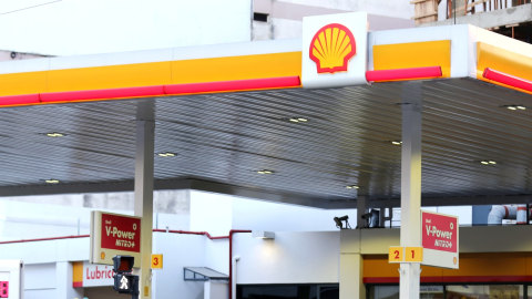Ilustrasi SPBU Shell. Foto: REUTERS/Marcos Brindicci