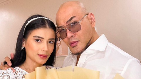 Kasih Bunga Ukuran Besar untuk Sabrina Chairunnisa, Deddy Corbuzier: Mahal Nih (1)