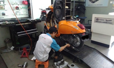 Servis Vespa Foto: Gesit Prayogi/kumparanOTO