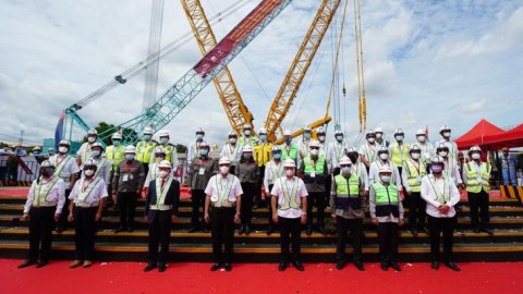 Menko Maritim dan Investasi Luhut Pandjaitan Pantau Progres Kereta Cepat Jakarta-Bandung. Foto: dok. PT KCIC