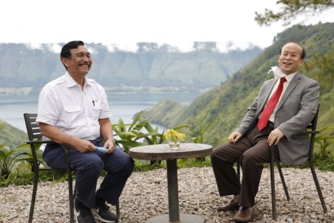 Luhut: Sudah Ada Tren Kenaikan Liburan Akhir Tahun, Jangan Tambah Pasien Corona (1)