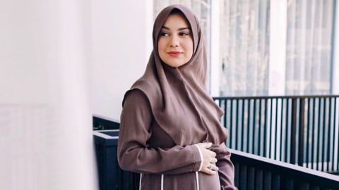 Curhatan Irish Bella alami pendarahan setelah kontraksi. Foto: Instagram/@_irishbella_