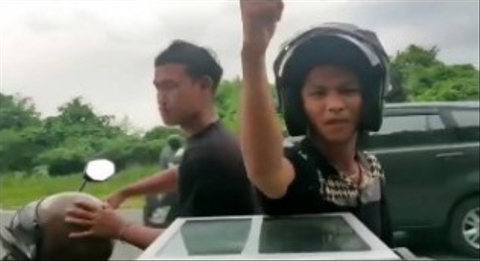 Ngaku Ormas dan Keluarga Polisi, 2 Pemuda Ditertawakan Pedagang saat Memalak (2)