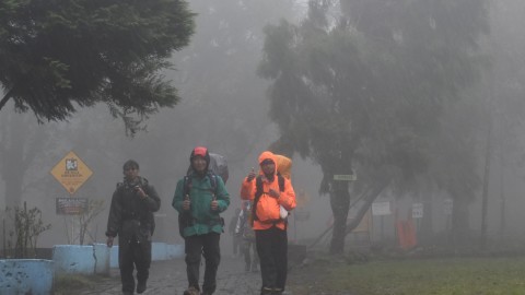 Ilustrasi cuaca ekstrem Foto: Siswowidodo/Antara