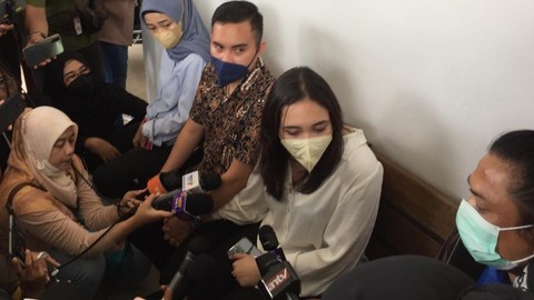 5 Berita Populer: Indra Bekti Pendarahan Otak; Perkenalan Erina Gudono-Kaesang (4)