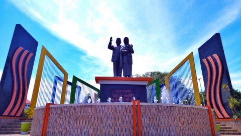 Monumen Cinta Sejati Habibie Ainun Ikon Kota Parepare Yang Mempesona Kumparan Com