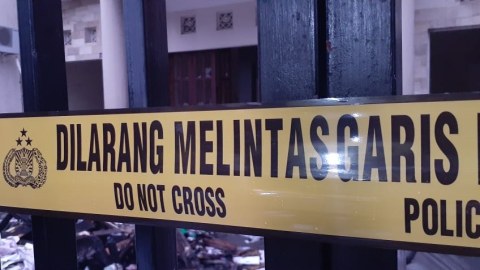 Kantor leasing PT BMA dirusak massa ojol buntut pertengkarannya dengan debt collector.  Foto: Arfiansyah Panji Purnadaru/kumparan 